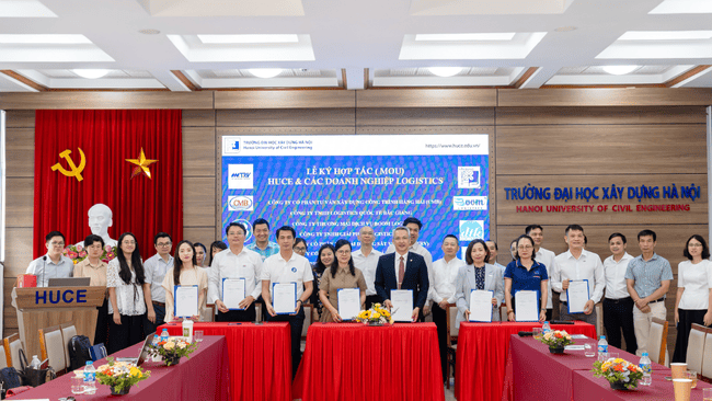 Hà Logi đại diện công ty tham gia lễ ký kết MOU với Trường Đại học Xây dựng Hà Nội